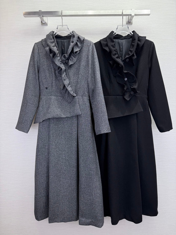 CD 25SS Ruffled V-neck Dress Black Wool 306508