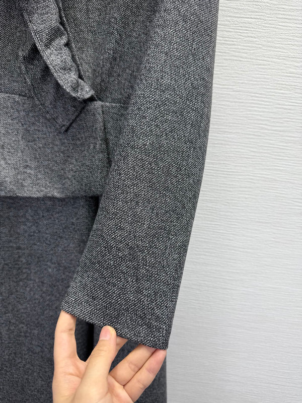 CD 25SS Ruffled V-neck Dress Gray Wool 306506