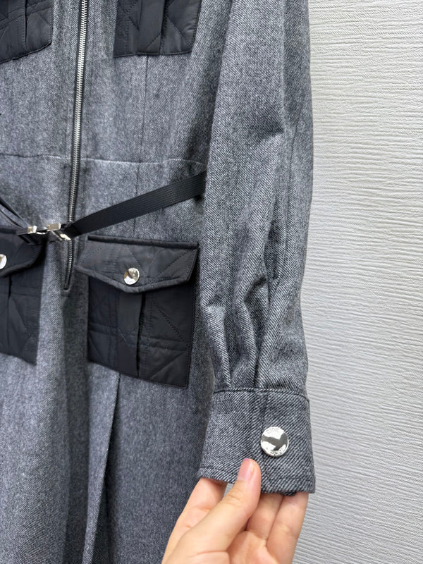 CD 25SS Lapel Middle Zipper Guilted Four Pockets Contrast Color Dress Gray Wool 304163