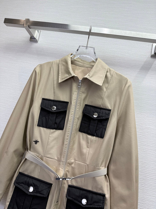 CD 25SS Lapel Middle Zipper Guilted Four Pockets Contrast Color Dress Beige Wool 304161