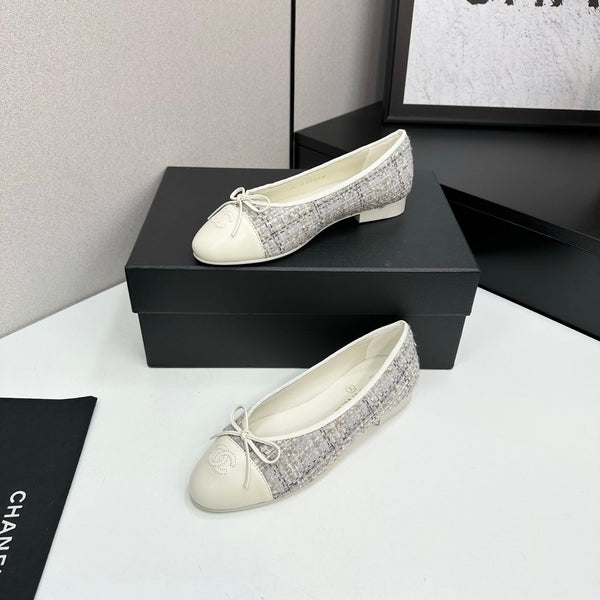 CC 25SS Classic Ballet Flat White Tweed Cowhide 490184