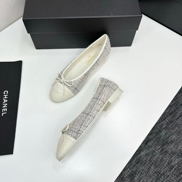 CC 25SS Classic Ballet Flat White Tweed Cowhide 490184