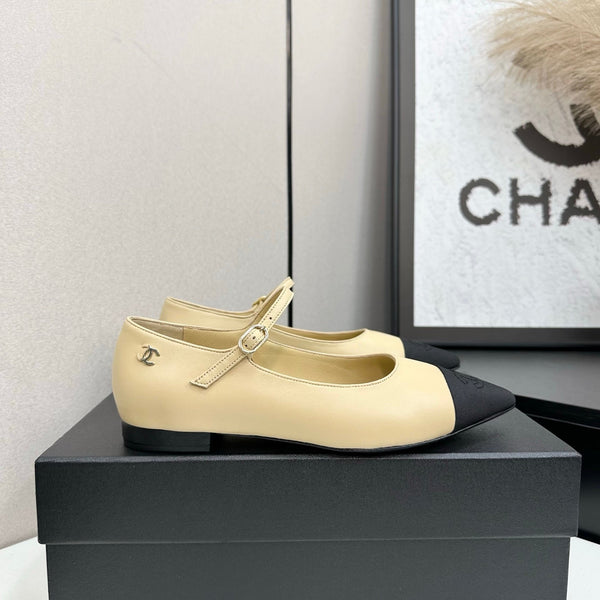 CC 25SS Pointed-Toe Mary Janes Beige Cowhide 490141