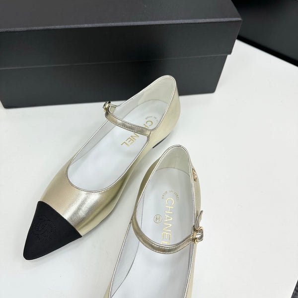 CC 25SS Pointed-Toe Mary Janes Light Metal Gold Cowhide 490139