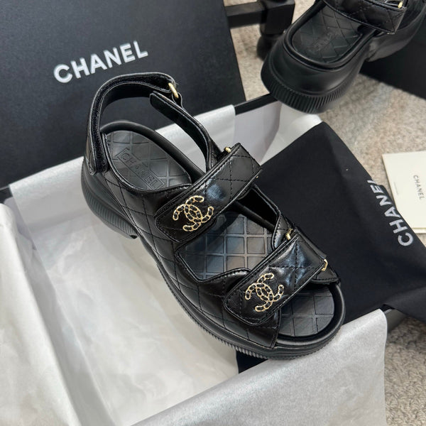 CC 25B Thick-Sole Casual Sandals with Velcro Black Leather 489312