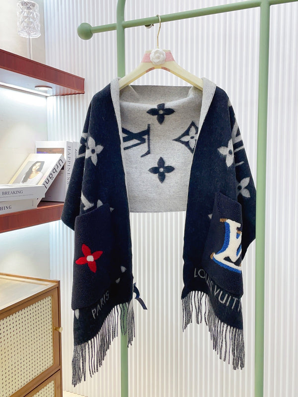 LV Black and White Cashmere with Wool Pockets 839467