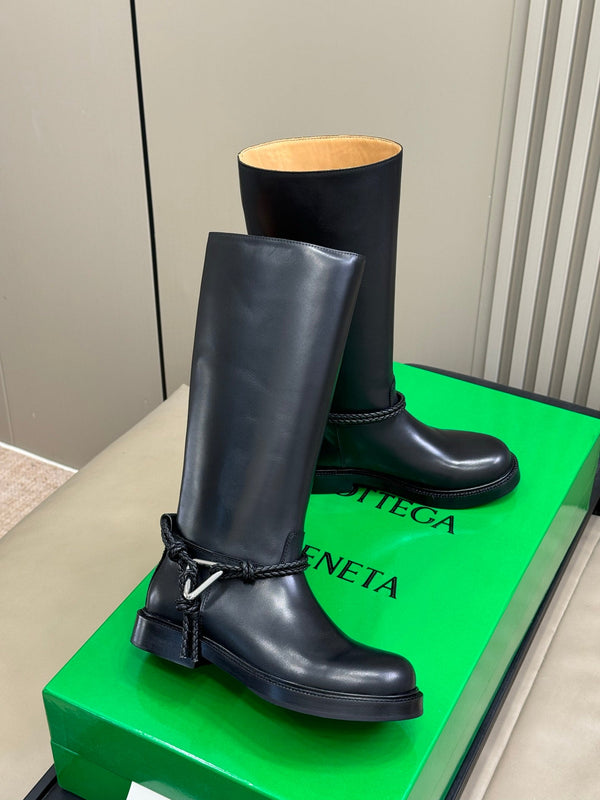 BV 25FW James Boots With Coaxial Detailing And Signature Metal Triangle in Black Calfskin