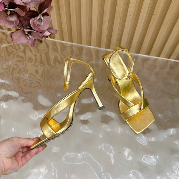 BV 25SS Flat-Soled High-Heeled Ankle Strap Sandals Gold Shiny Calfskin