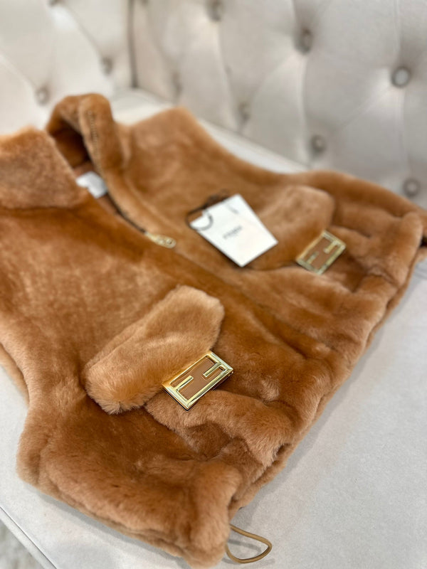 Gilet Fendi 25AW en shearling de mérinos couleur caramel