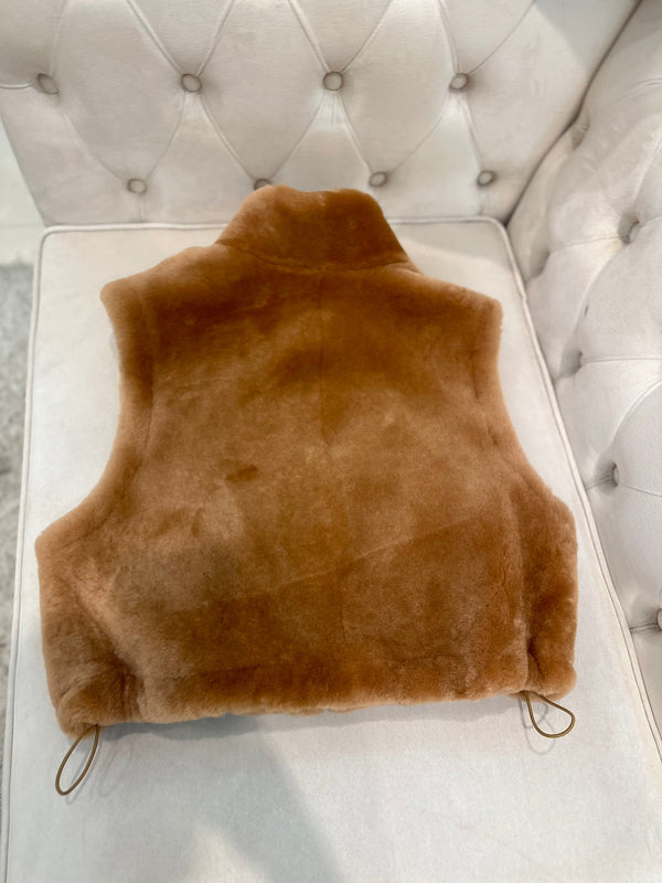 Gilet Fendi 25AW en shearling de mérinos couleur caramel