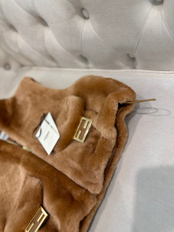 Gilet Fendi 25AW en shearling de mérinos couleur caramel