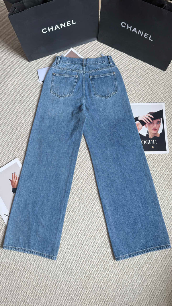 CC 25 Cross-stitched double C high-waisted straight-leg jeans