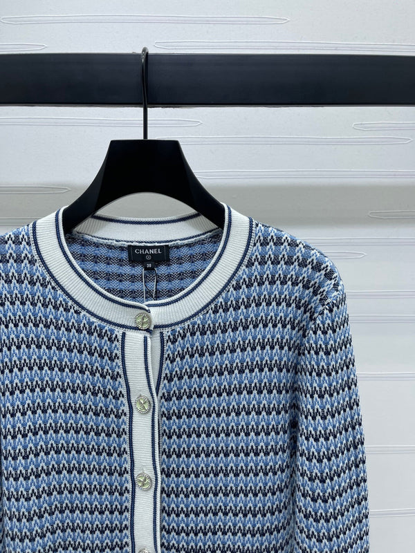 CC 25 Round Neck Knitted Wool Long-Sleeved Blue Cardigan