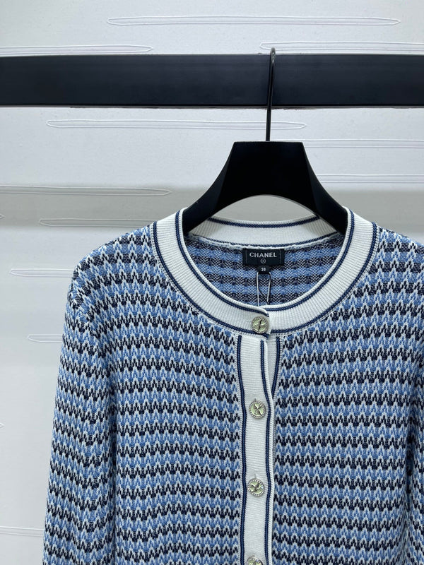 CC 25 Round Neck Knitted Wool Long-Sleeved Blue Cardigan