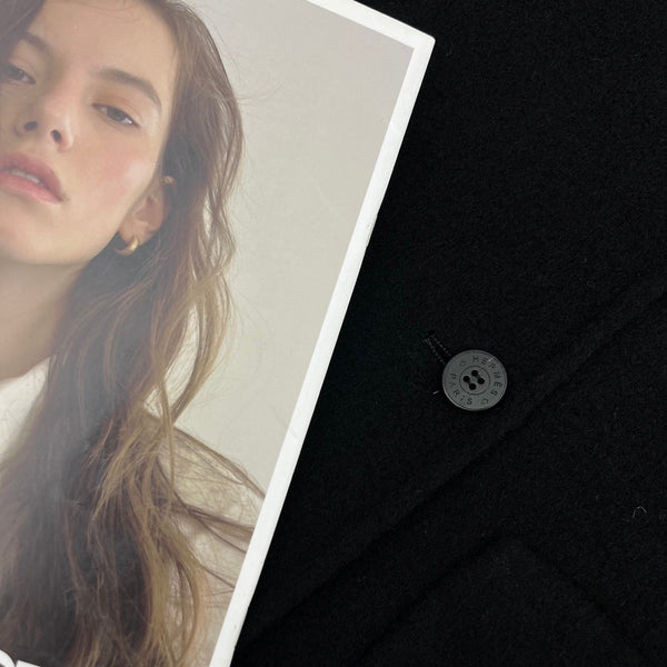 HM mid-length double-faced cashmere lapel black vest