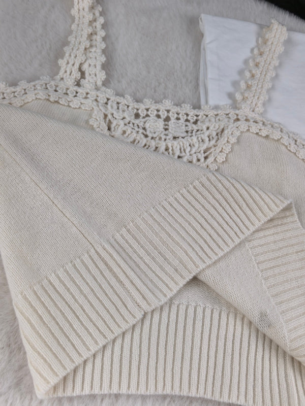 CC Small Crochet Flower Hollow Cream Alpaca Sling