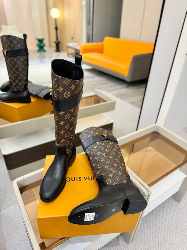 LV Donkey Metal Buckle-Decorated Knight Boots Black Monogram Cowhide 504714
