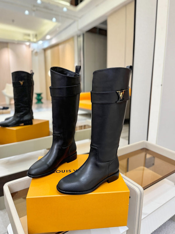 LV Donkey Metal Buckle-Decorated Knight Boots Black Cowhide 504713