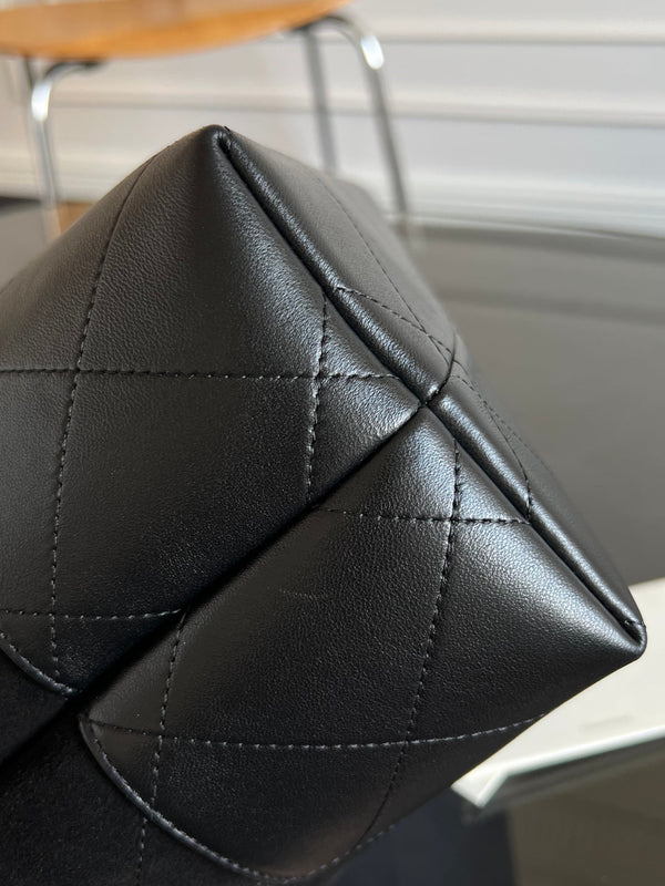 CC 25A Small Tote 36cm Black Suede Black Calfskin