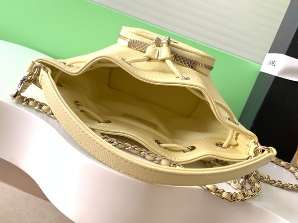 CC 22B Mini Chain 12.5cm Buckle Bag Yellow Calfskin