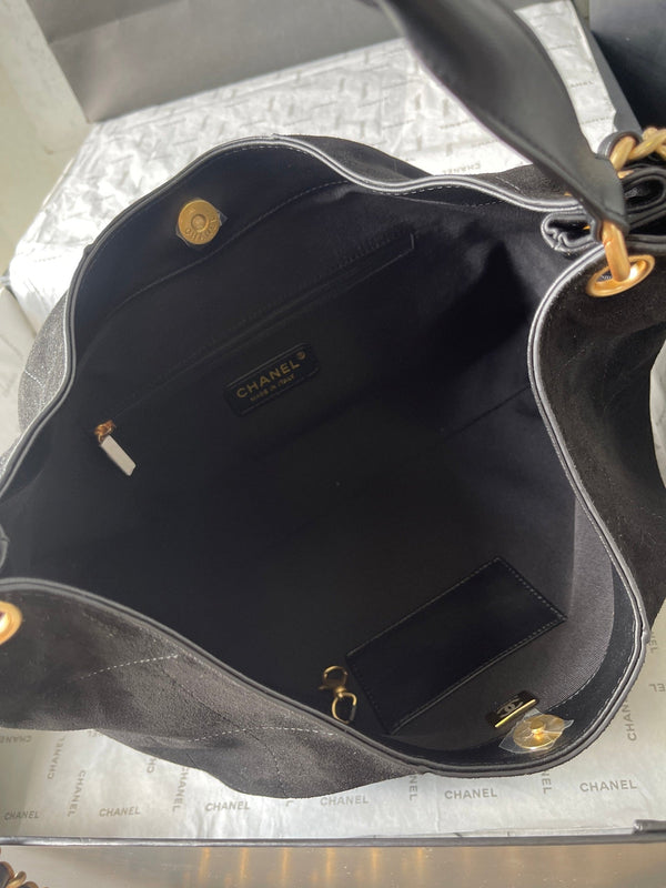 CC 25A Tote Bag 33cm Black Suede