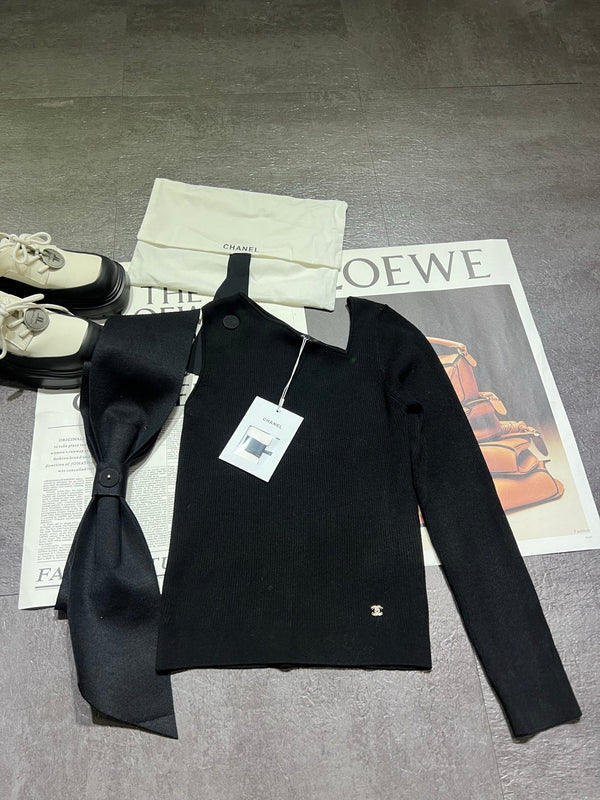 CC 25K Bow Series Off-Shoulder Top Black Wool