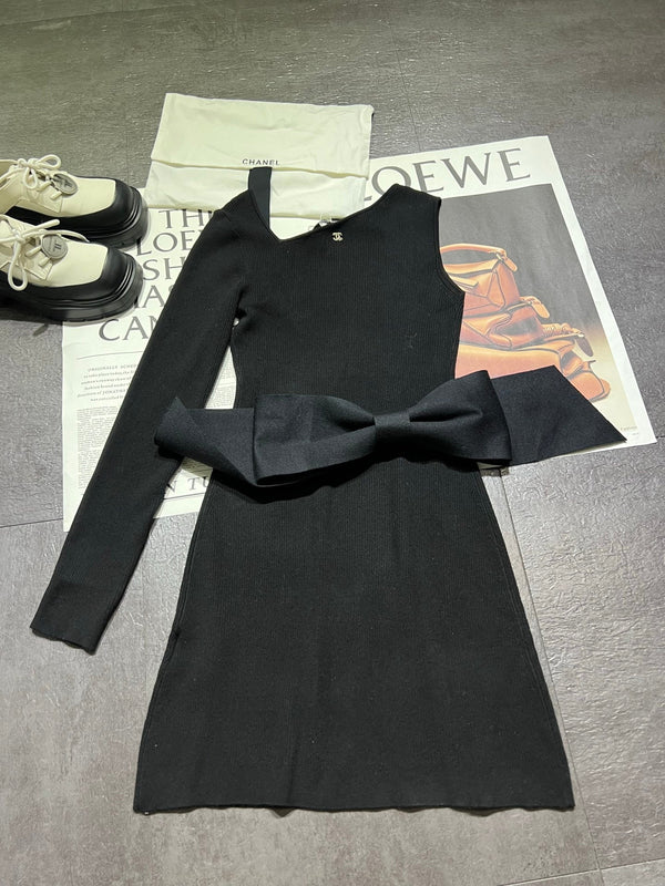 CC 25K Bow Series Off-Shoulder Dress Black Wool