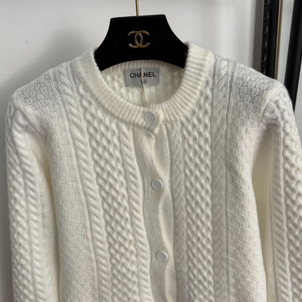 CC Double-Pocket Long-sleeved Cable-knit Cardigan