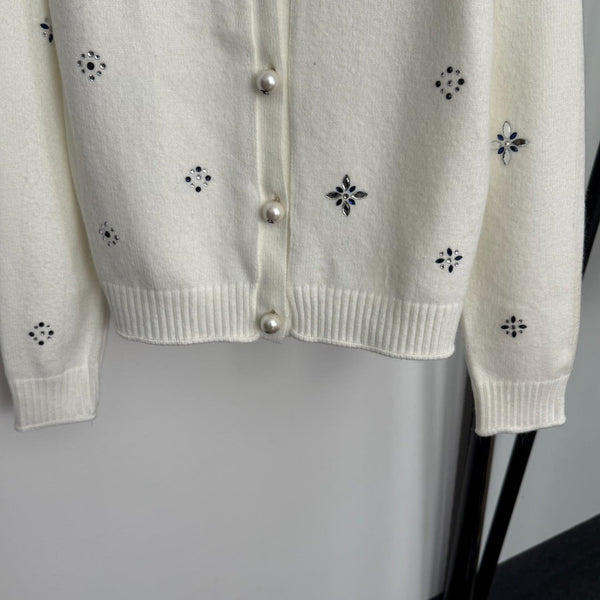 CC Pearl Button Round Neck Long-sleeved Knitted Cardigan