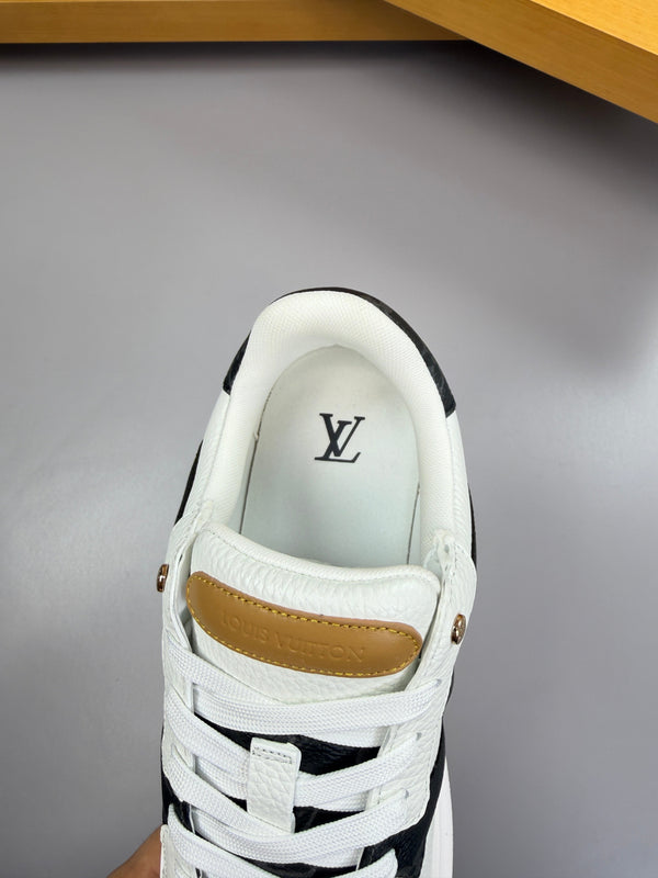 LV high-quality casual white black sneakers 194601