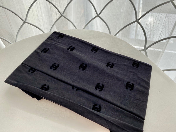 CC high-end flocked logo haute couture pantyhose