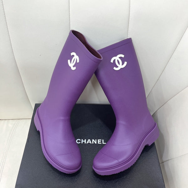 Bottes de pluie vintage Chanel 26 en peau de mouton violette 476070