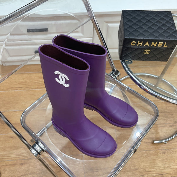 Bottes de pluie vintage Chanel 26 en peau de mouton violette 476070