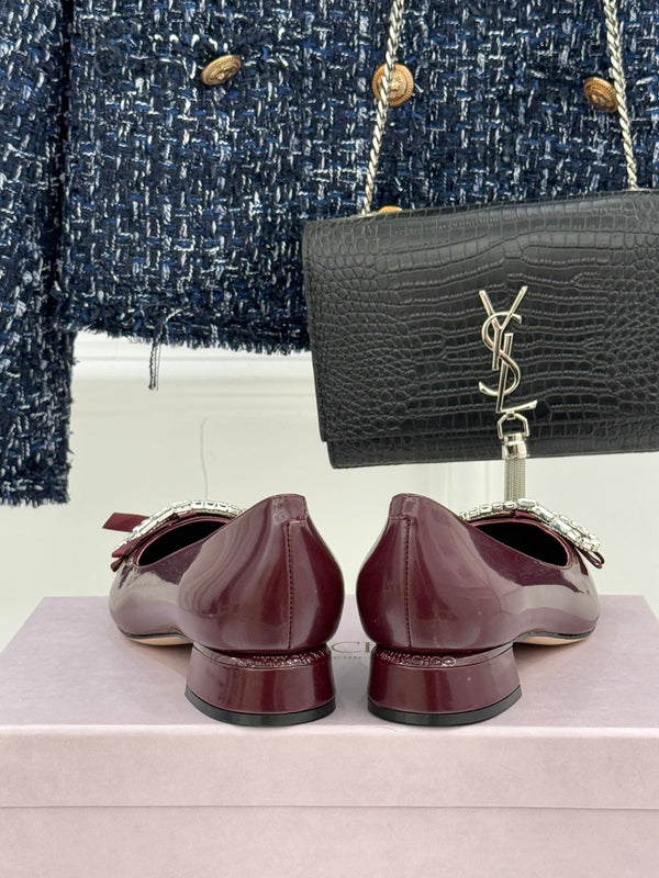Jimmy Choo 26WF Pointed Toe Rhinestone Bow Chunky Heel Burgundy Sheepskin 573541