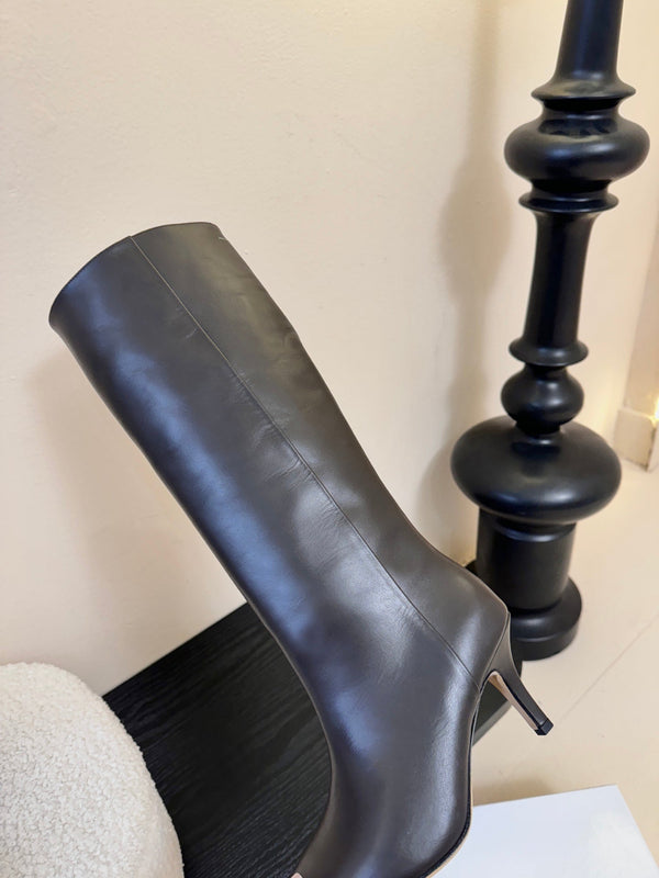 Bottes hautes pointues Maison Margiela marron en cuir de vachette 580446