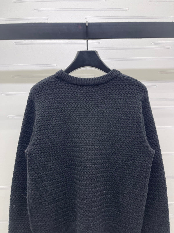 PULL EN MAILLE NOIR LOGO CHANEL 26 335407
