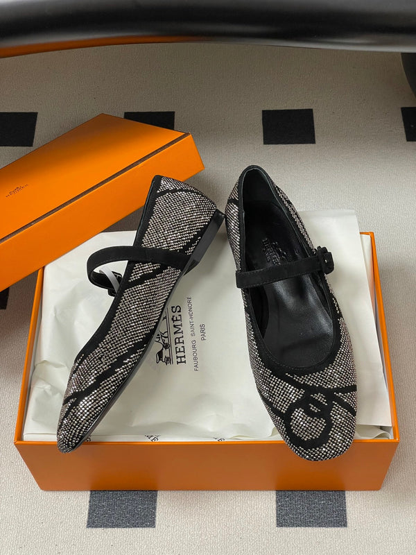 Ballerines Hermès 26 Light en daim gris métallisé 594342