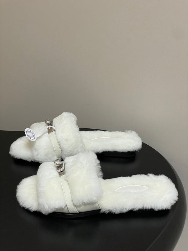 Hermes Giulia Kelly Buckle H-Slippers White in Wool 594328