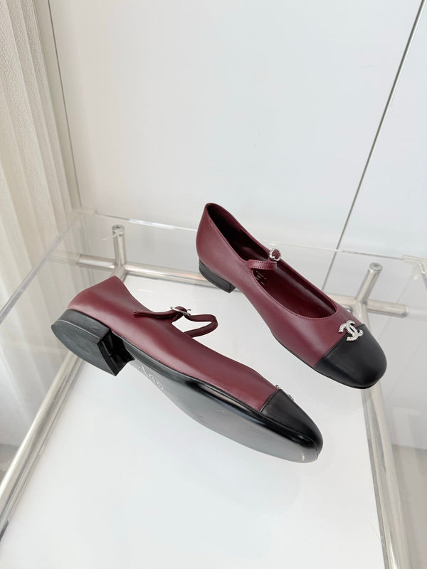 Chanel 26 MaryJane Chaussures Bordeaux Cuir d'Agneau Noir 597383