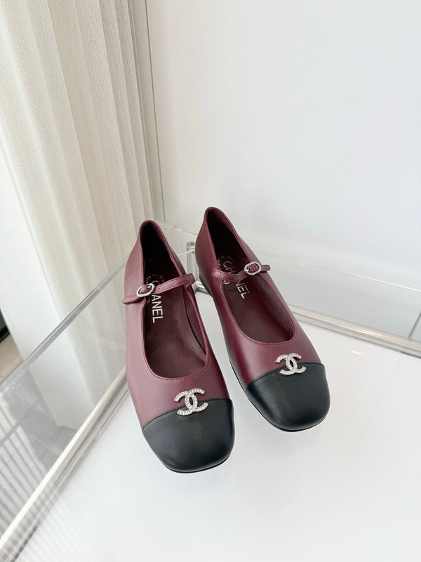 Chanel 26 MaryJane Chaussures Bordeaux Cuir d'Agneau Noir 597383