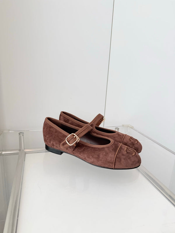 Chaussures Mary Jane Chanel 26 en daim marron 597378