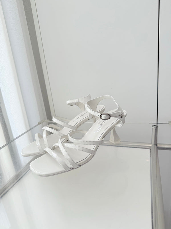 Chanel Croisière 26 Sandales 70mm en Agneau Blanc 597358