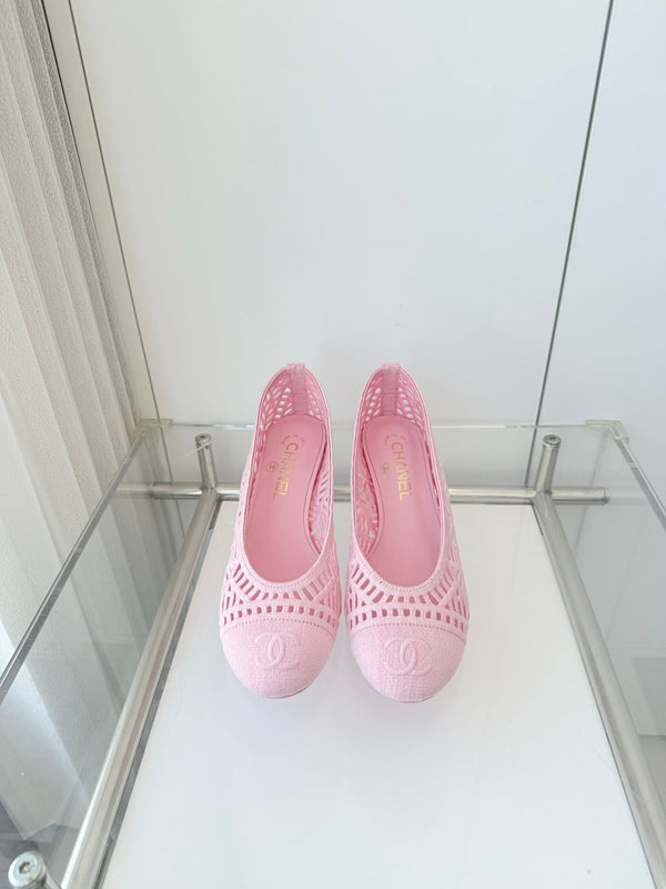 Chanel 26 Ballerines Femme 50 Roses en Tissu 597341