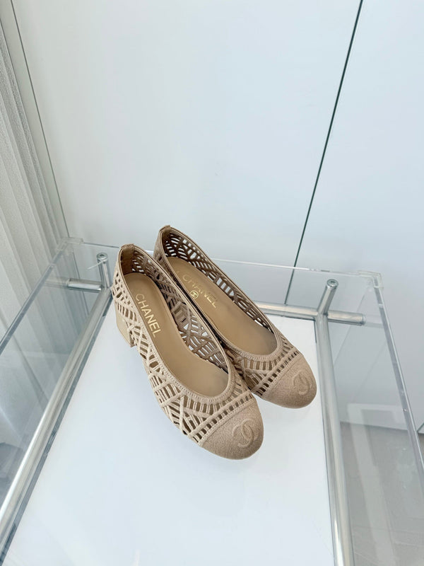 Chanel 26 Ladies 50 Ballet Flats Taupe in Fabric 597339