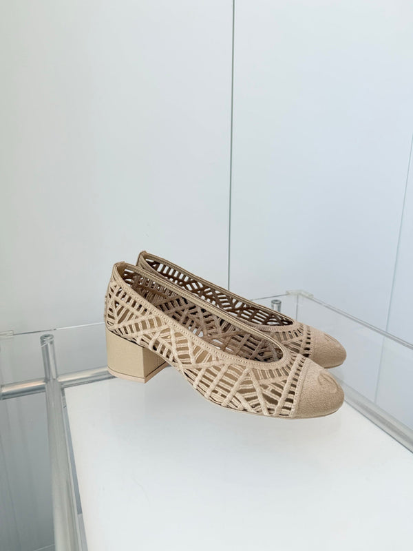 Chanel 26 Ladies 50 Ballet Flats Taupe in Fabric 597339