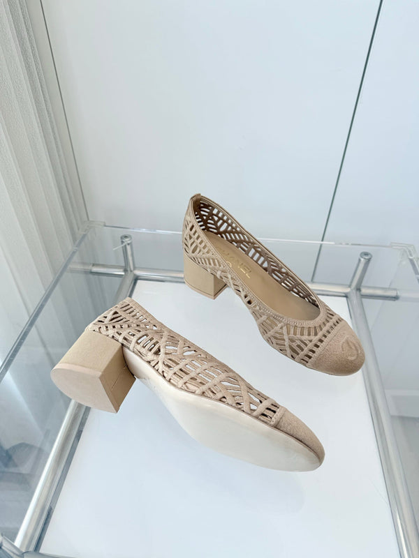 Chanel 26 Ladies 50 Ballet Flats Taupe in Fabric 597339