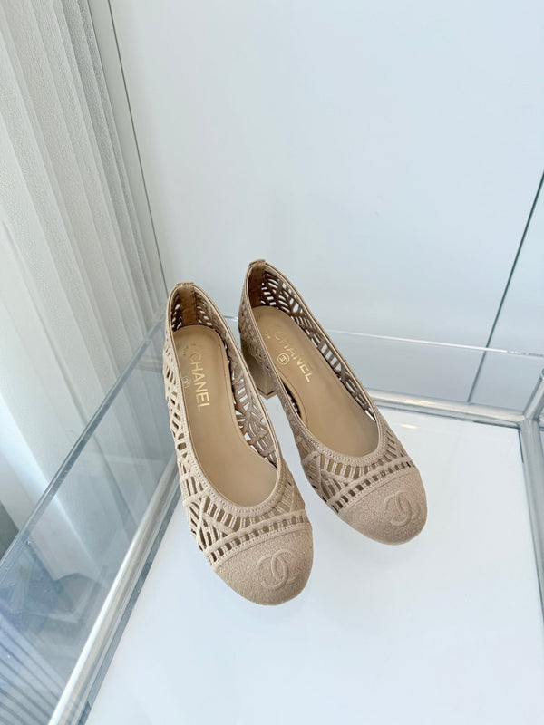 Chanel 26 Ladies 50 Ballet Flats Taupe in Fabric 597339