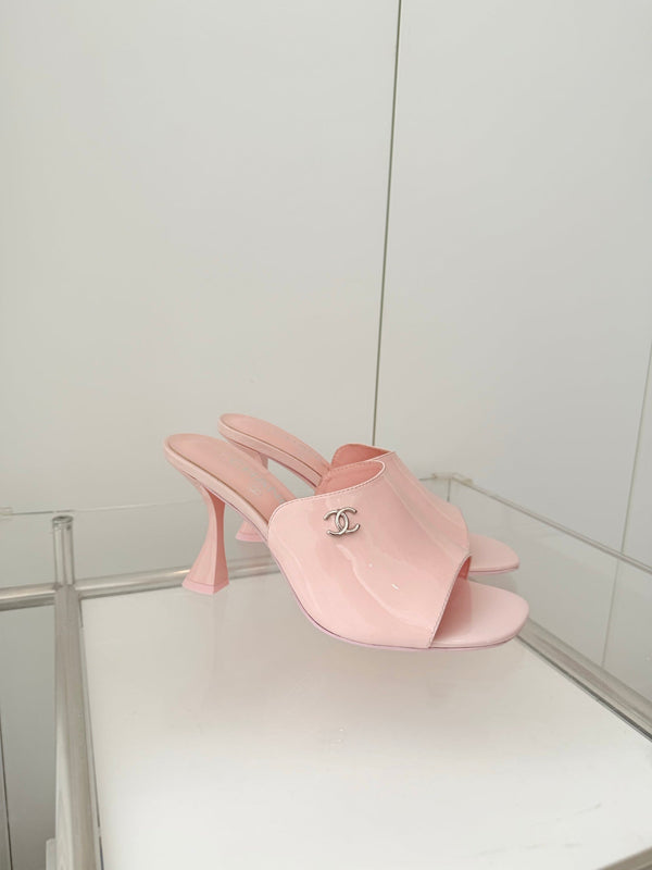 Chanel 26 Sandale 90 Rose en Cuir Verni 597371
