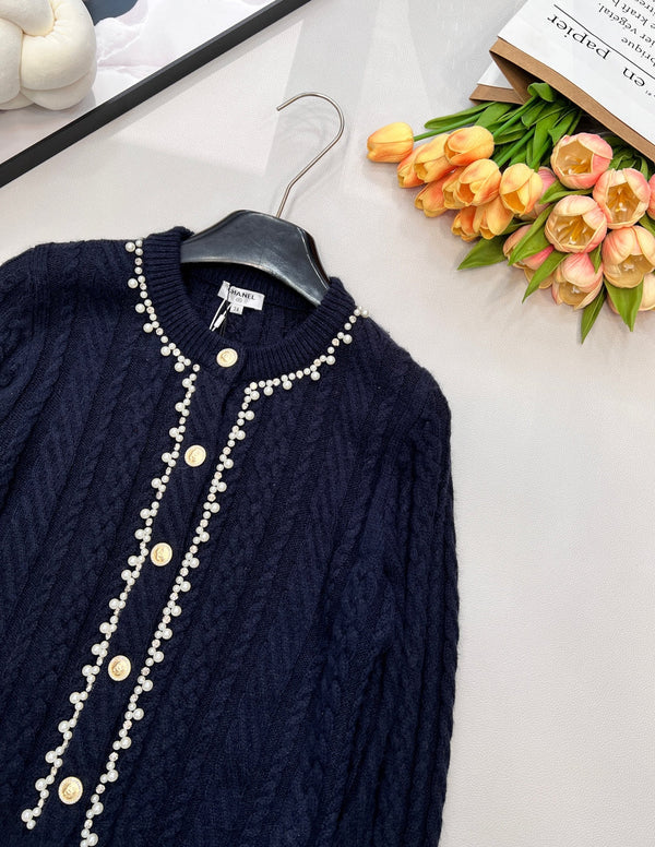 Cardigan Chanel Col Rond Maille Torsadée Bleu Marine en Laine 799529