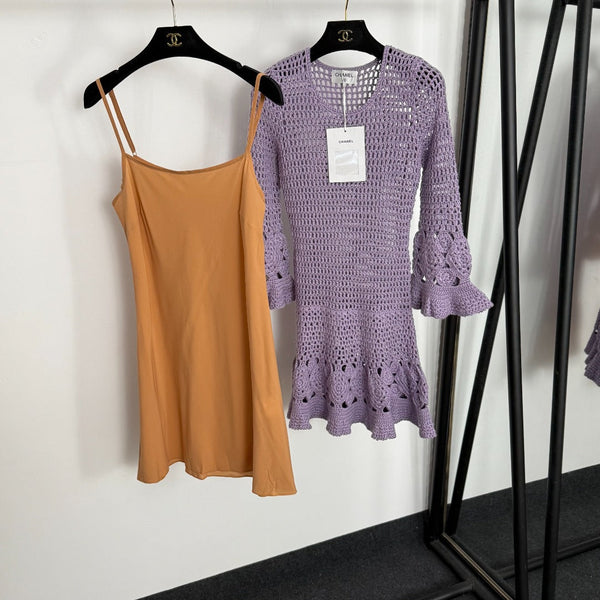Robe longue évasée à manches longues en maille ajourée Chanel violet cachemire20254806